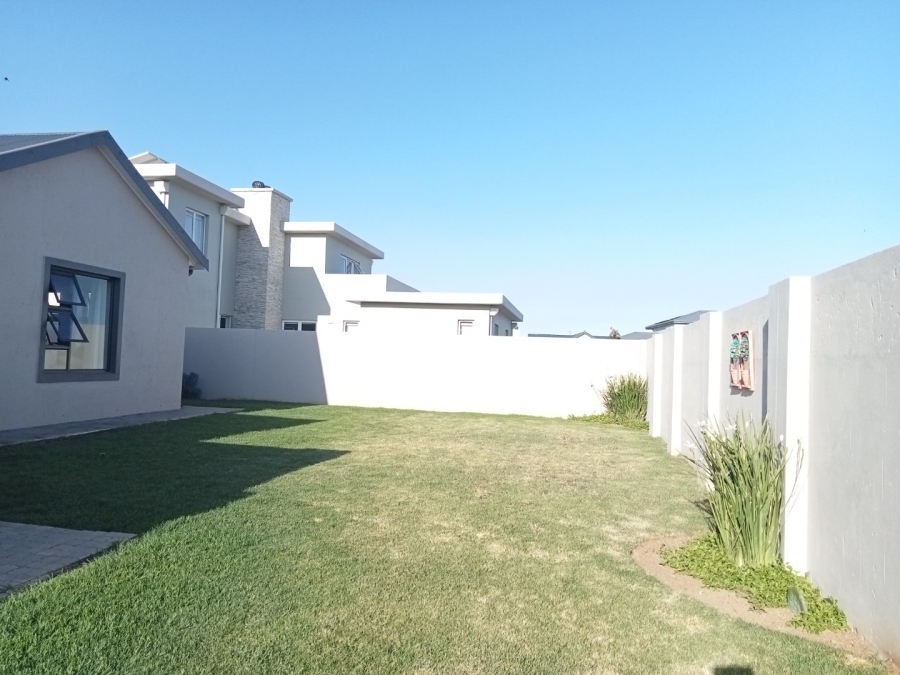 3 Bedroom Property for Sale in Le Grand Golf Estate Western Cape
